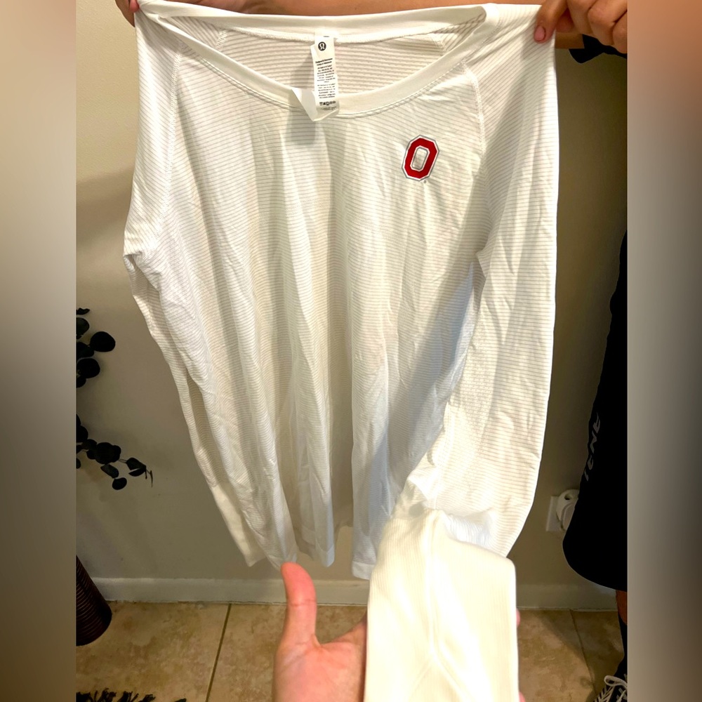 Lululemon shirt